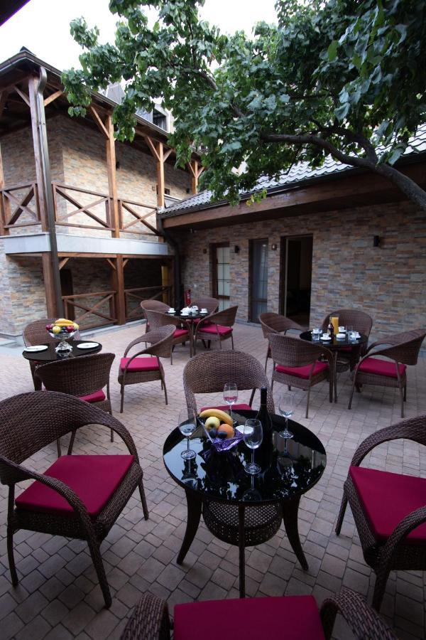 Boutique Living Hotel By Arta Yerevan Exterior photo