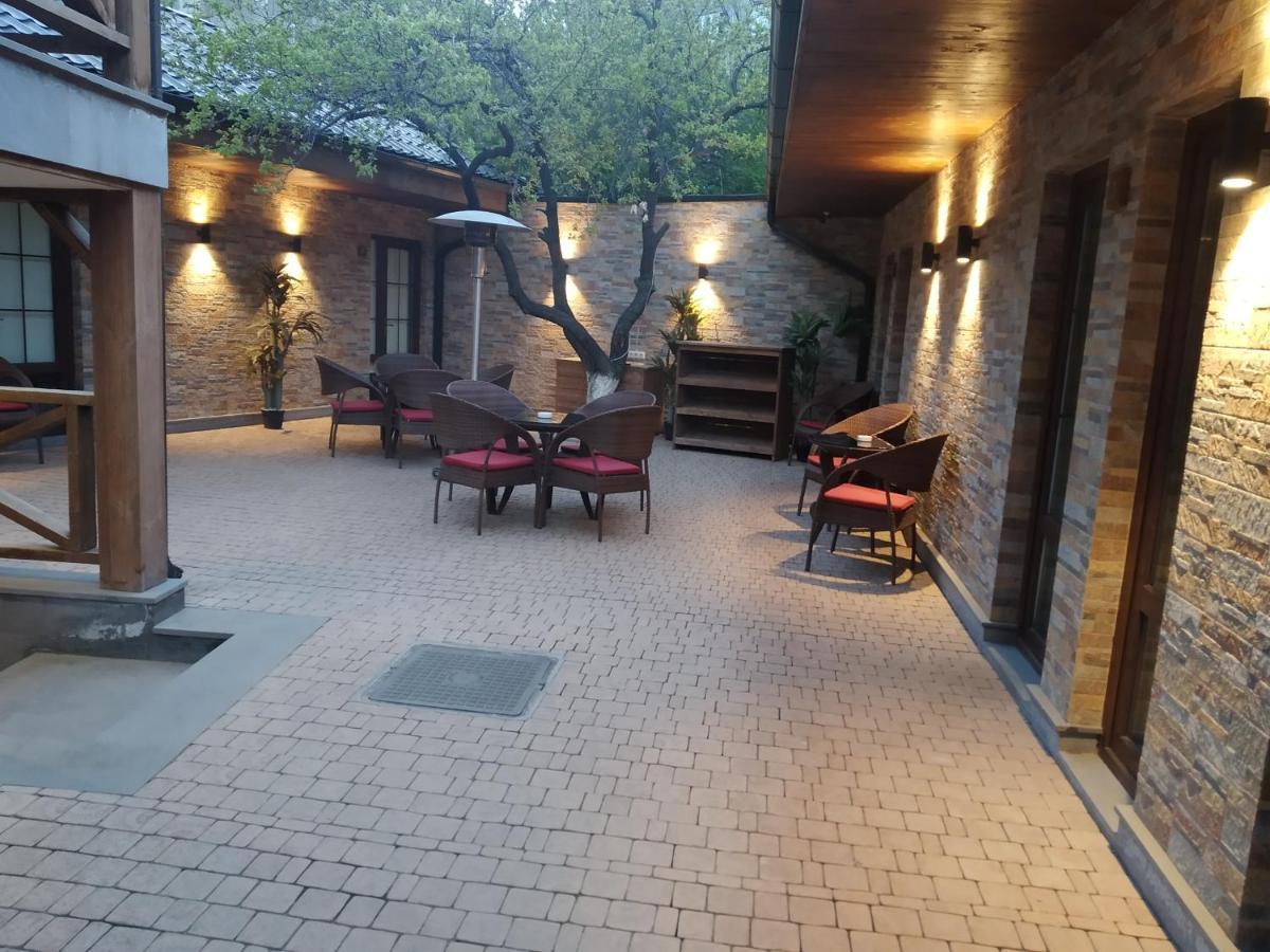 Boutique Living Hotel By Arta Yerevan Exterior photo