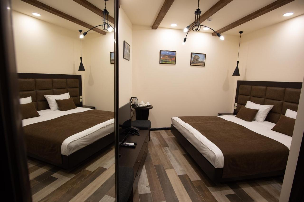 Boutique Living Hotel By Arta Yerevan Exterior photo