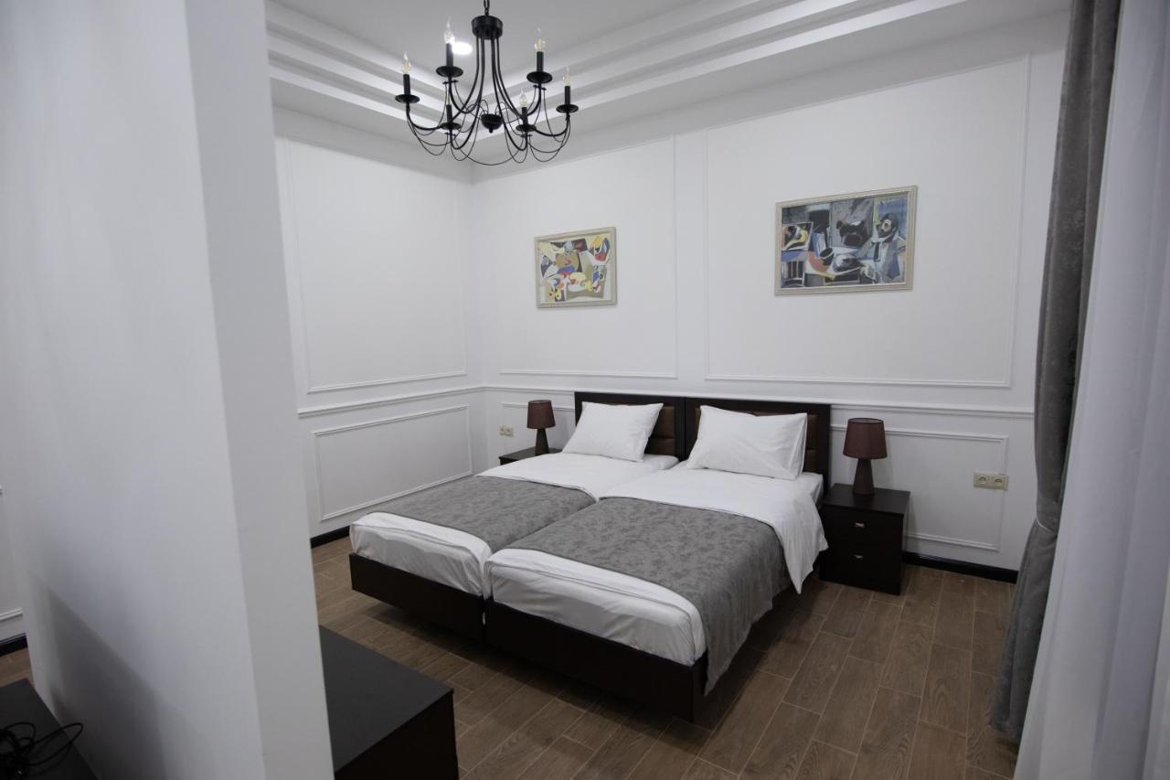Boutique Living Hotel By Arta Yerevan Exterior photo