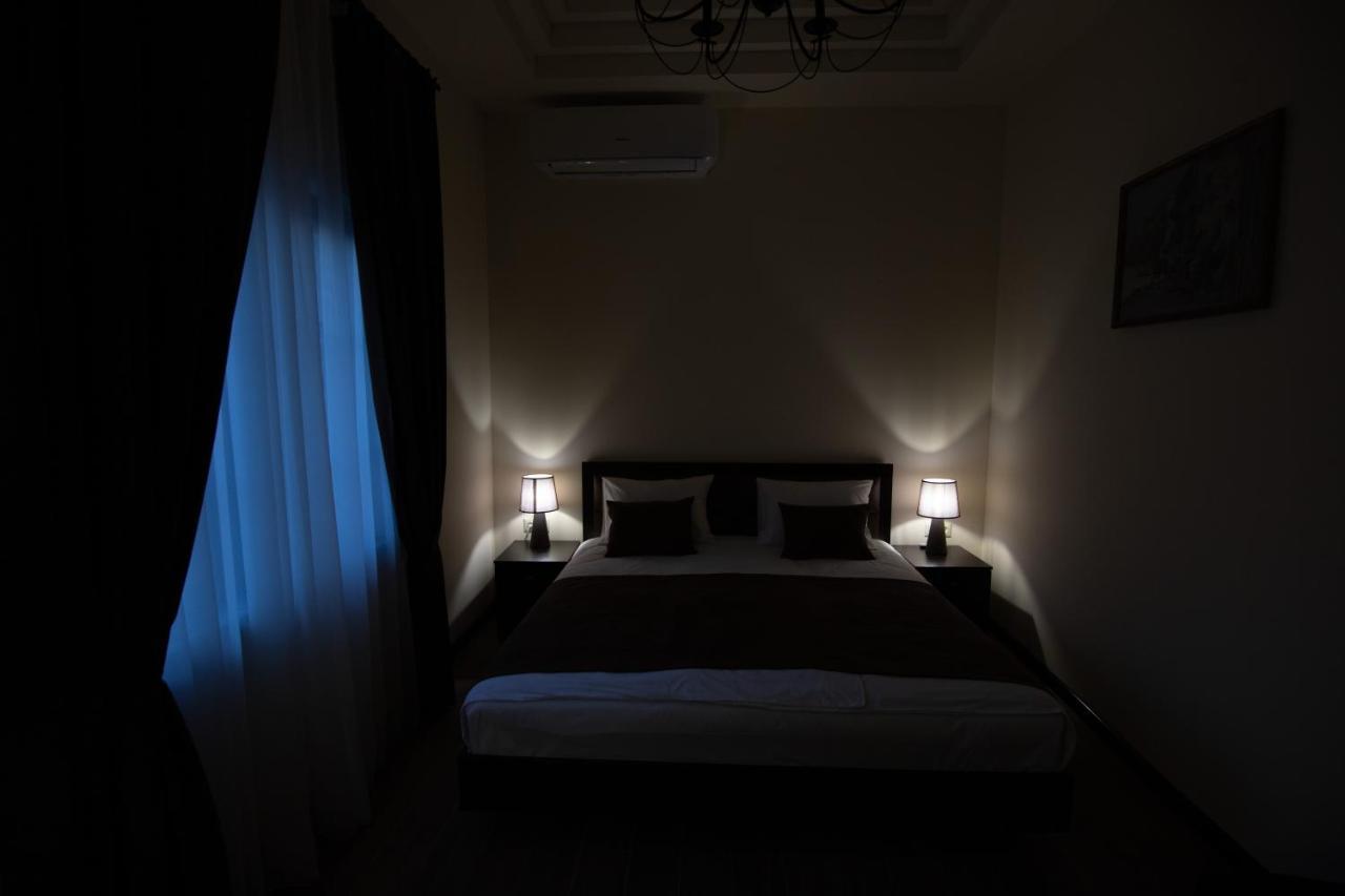 Boutique Living Hotel By Arta Yerevan Exterior photo